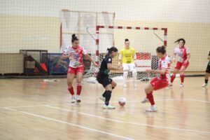 Mariagrazia Pezzolla in azione contro il Bitonto