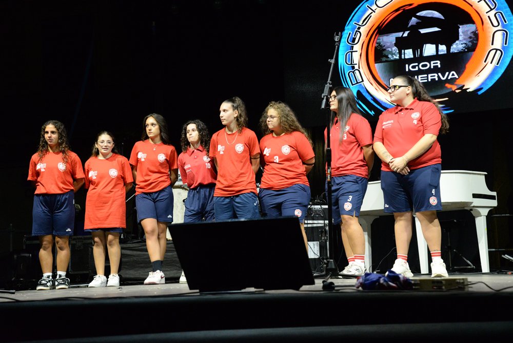 L'Under 19 durante la presentazione